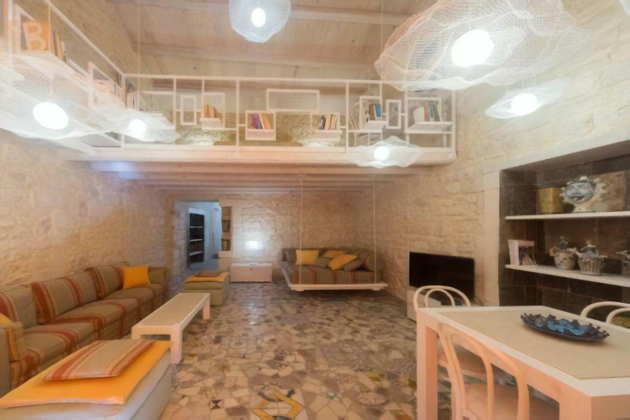 Апартаменти Luxury House Le Nuvole Модіка Екстер'єр фото